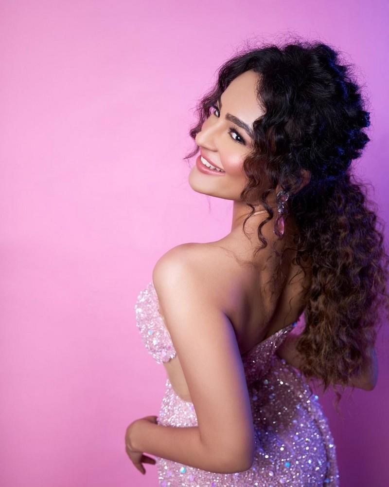 Seerat Kapoor 4