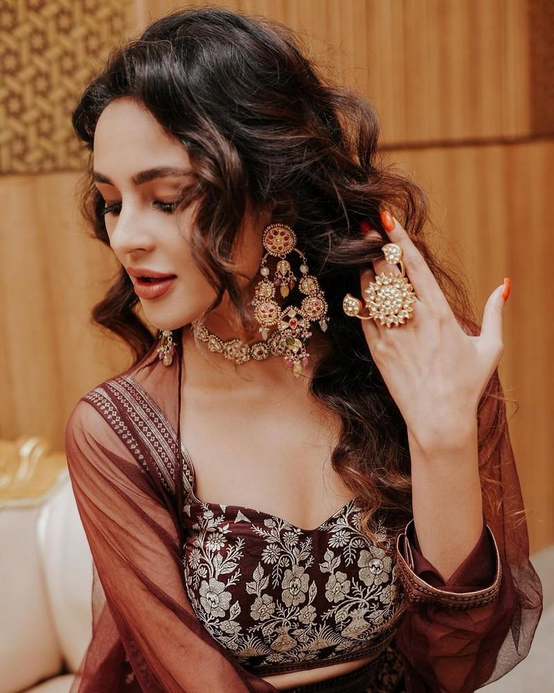 Seerat Kapoor 9