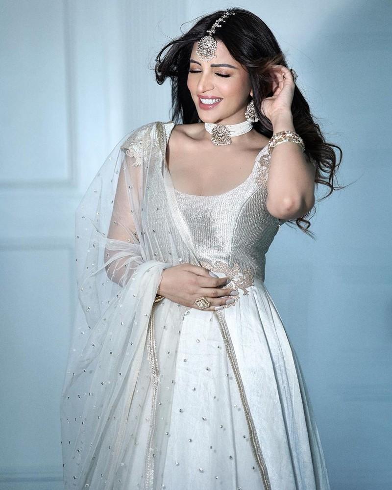 Shama Sikander 2