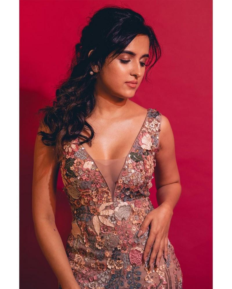 Shirley Setia 5