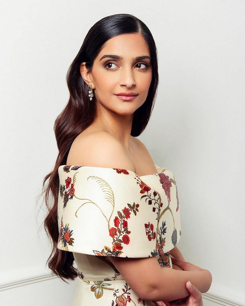 Sonam Kapoor 4