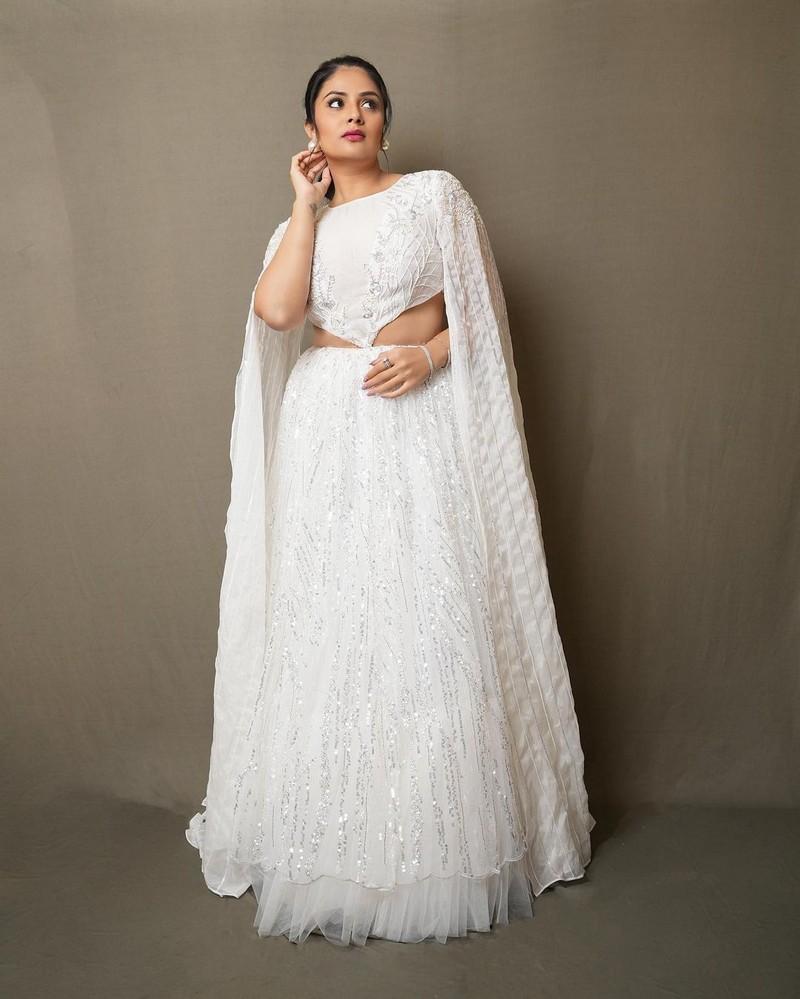 Sreemukhi 1