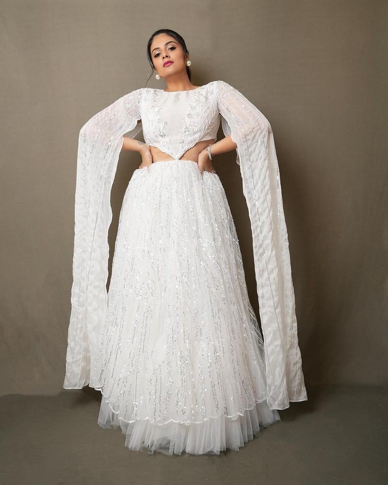Sreemukhi 3