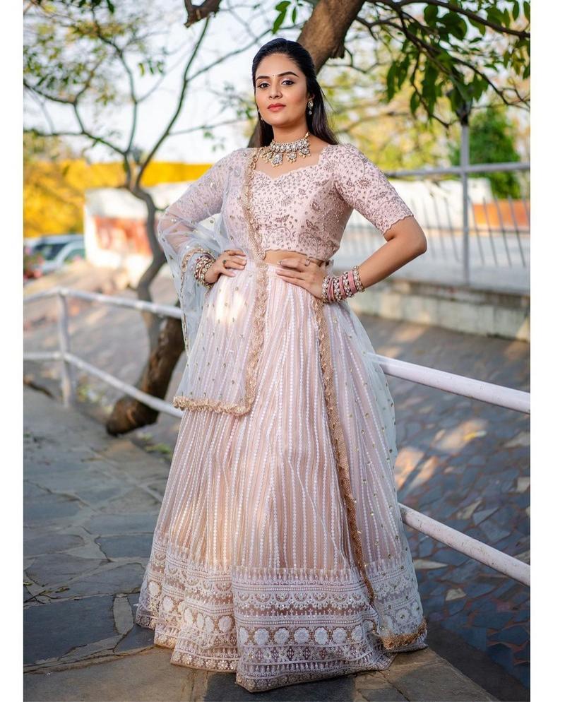 Sreemukhi 17