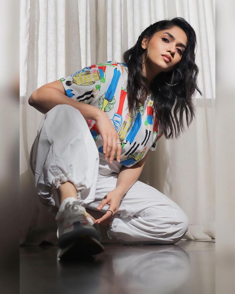 Sunainaa 11