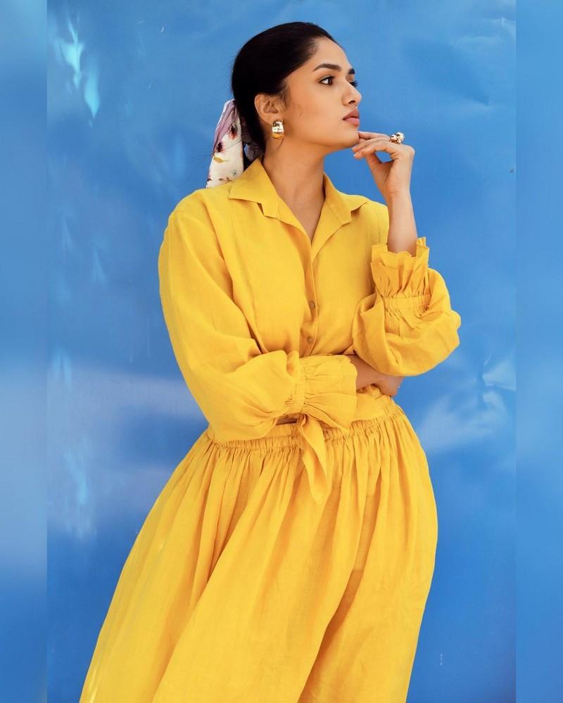 Sunainaa 5