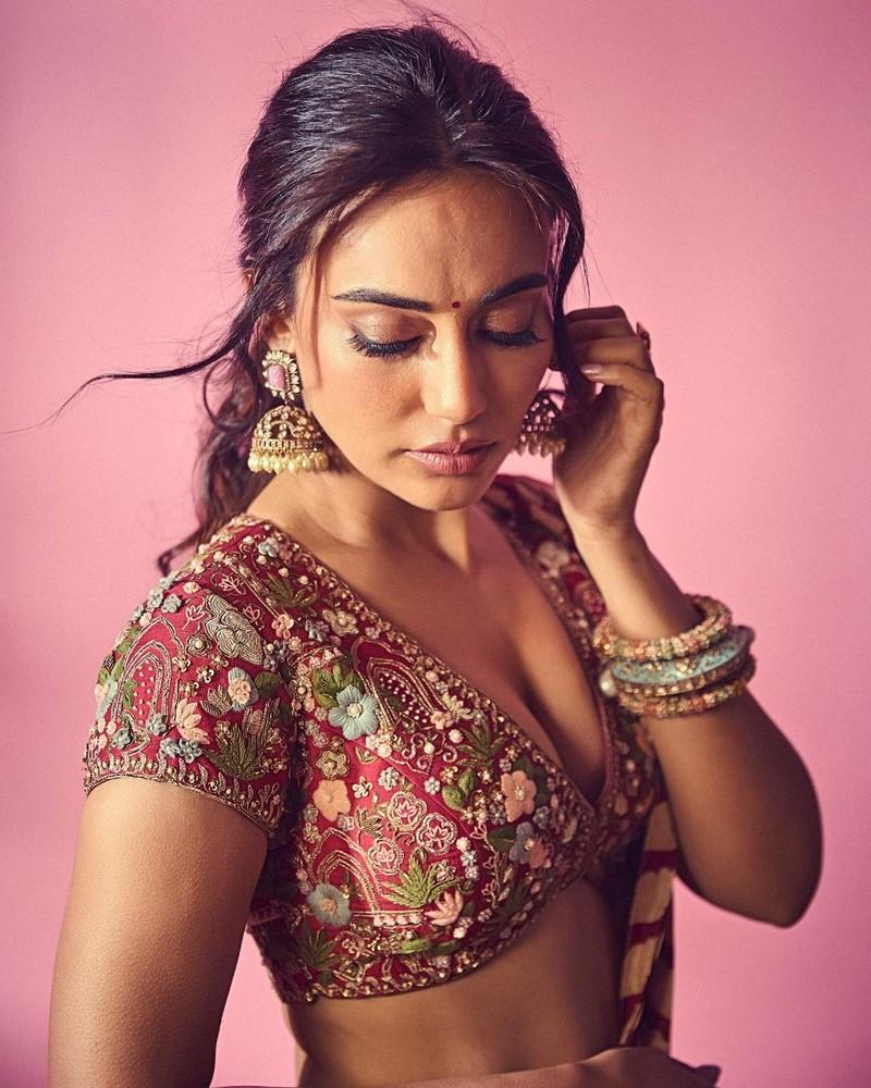 Surbhi Jyoti 3