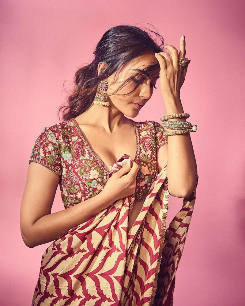 Surbhi Jyoti 5