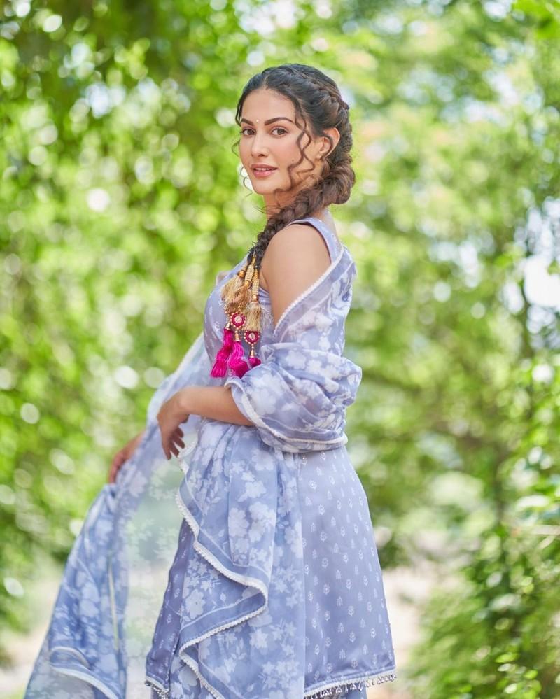 Amyra Dastur 5