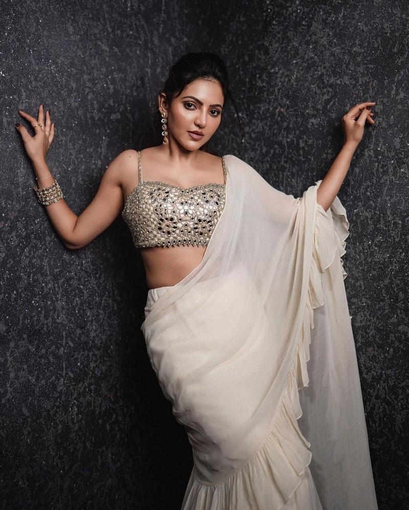 Athulyaa Ravi 11