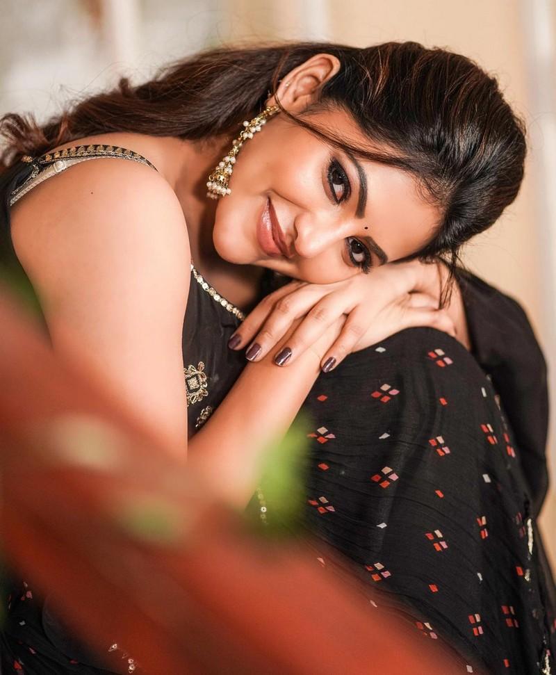 Athulyaa Ravi 4