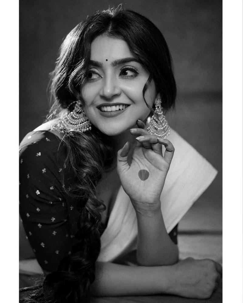 Avantika Mishra 6