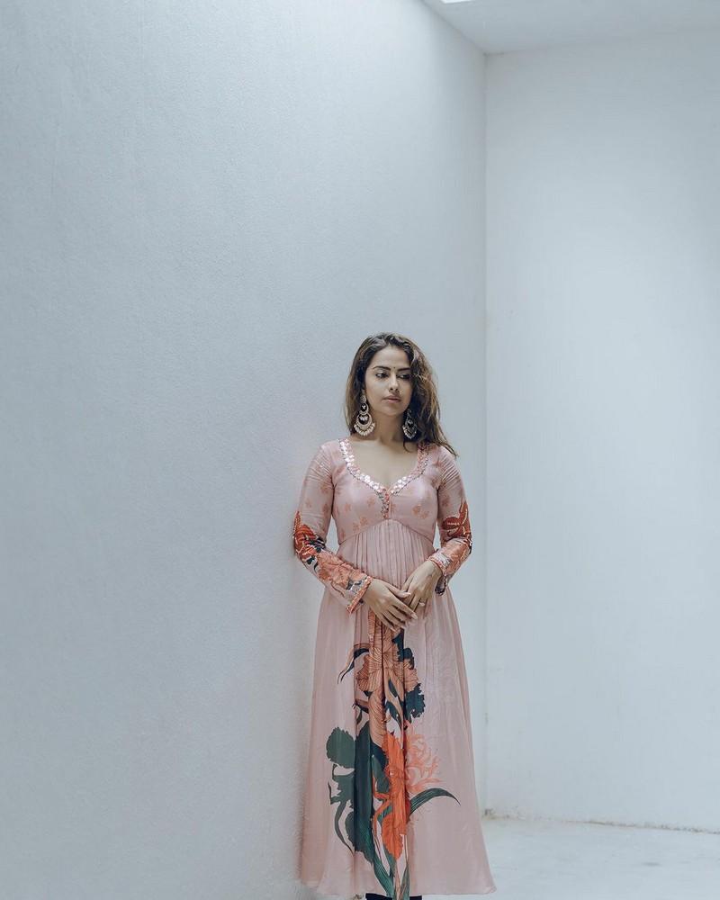 Avika Gor 3