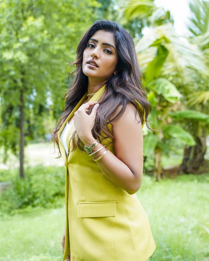 Eesha Rebba 2