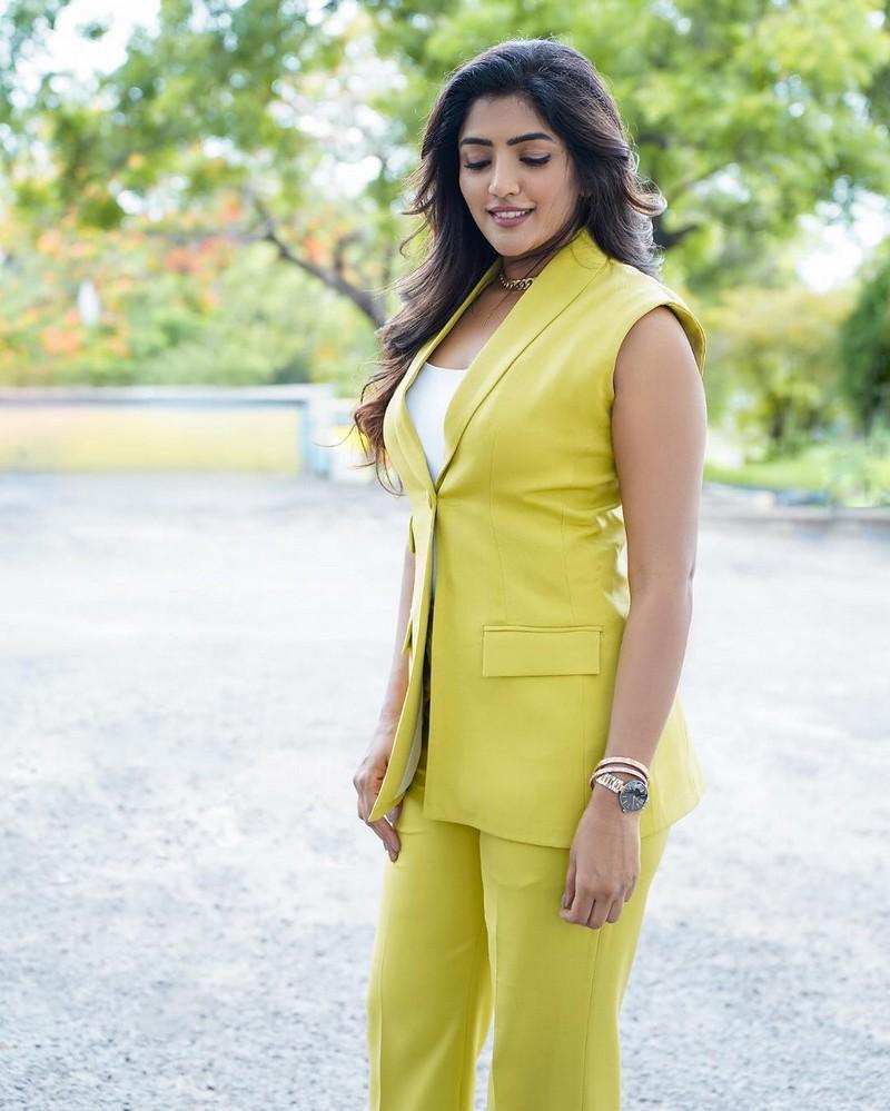Eesha Rebba 6