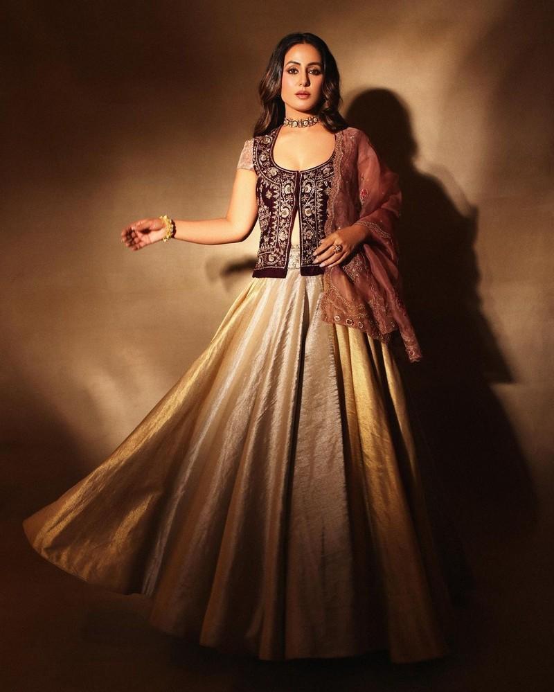 Hina Khan 14