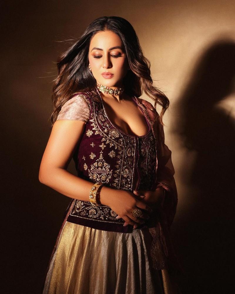 Hina Khan 3