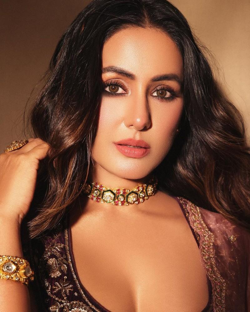 Hina Khan 4