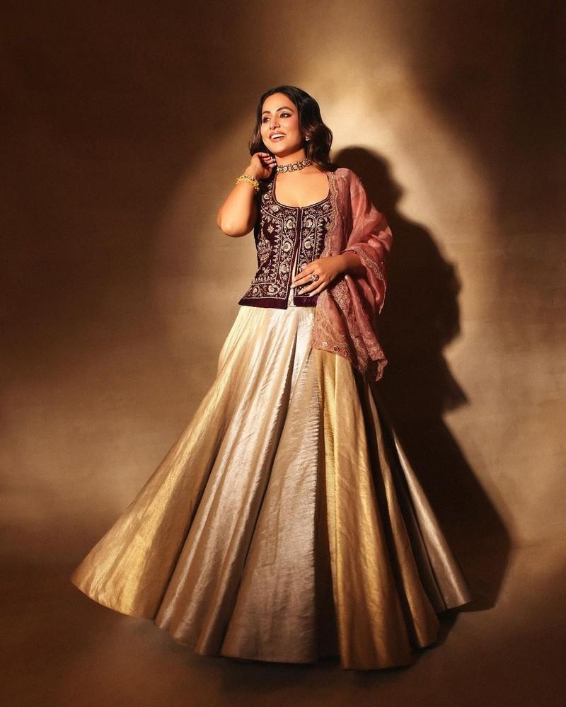 Hina Khan 9