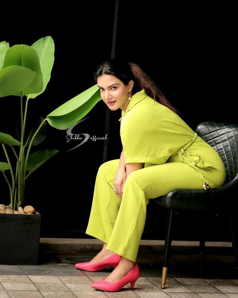 Honey Rose 4