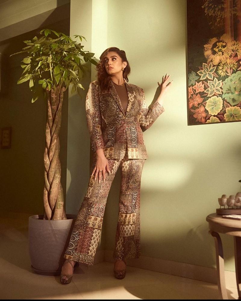 Huma Qureshi 6