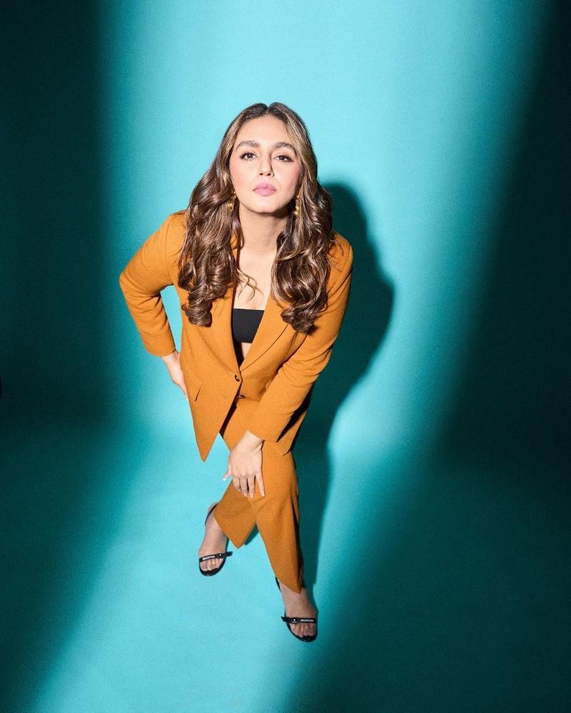Huma Qureshi 3