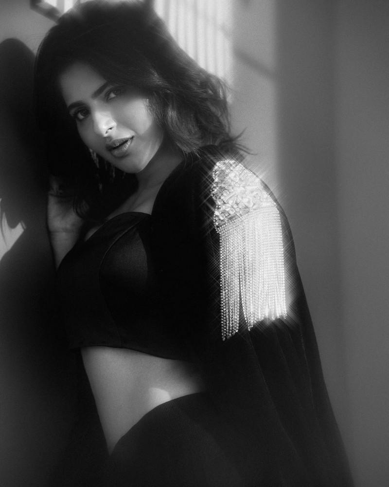Iswarya Menon 8