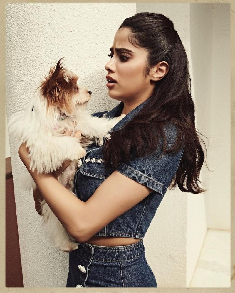 Janhvi Kapoor 4
