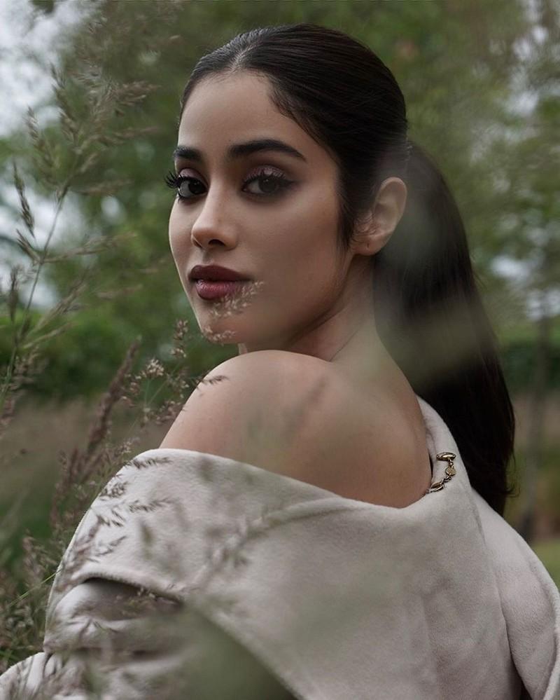 Janhvi Kapoor 8
