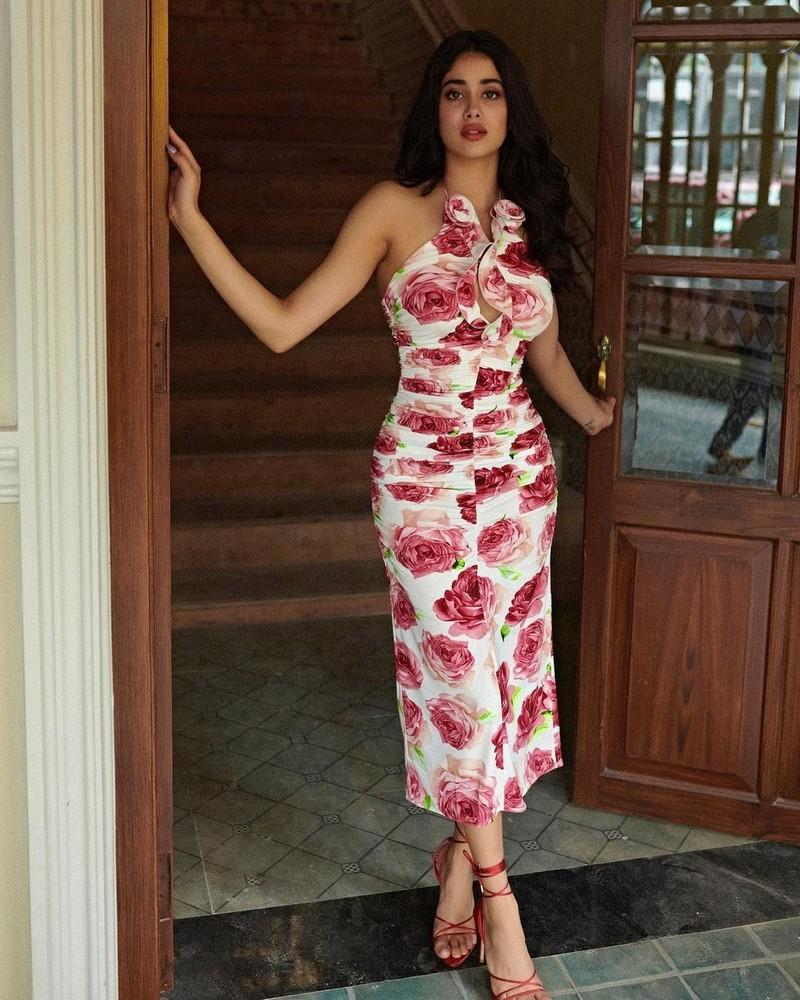 Janhvi Kapoor 4