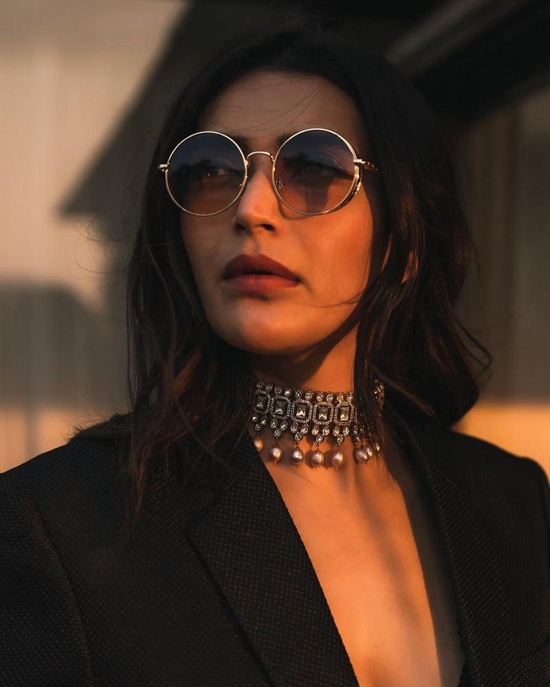 Karishma Tanna 4
