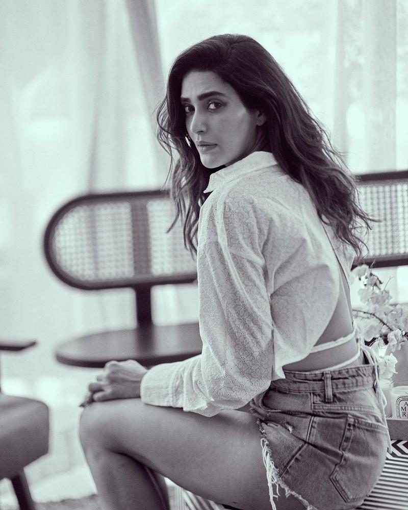 Karishma Tanna 4