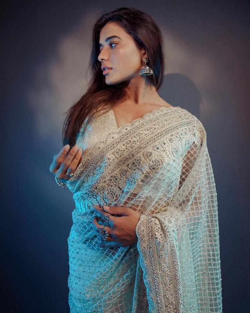 Ketika Sharma 4