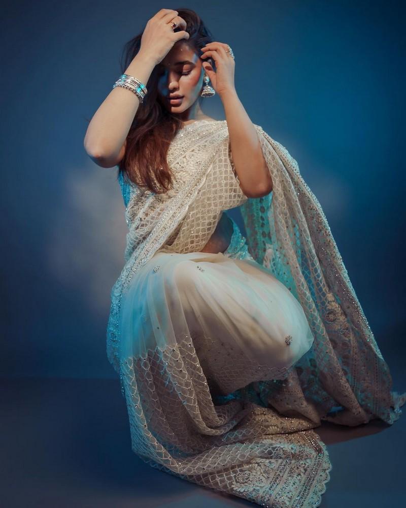 Ketika Sharma 7