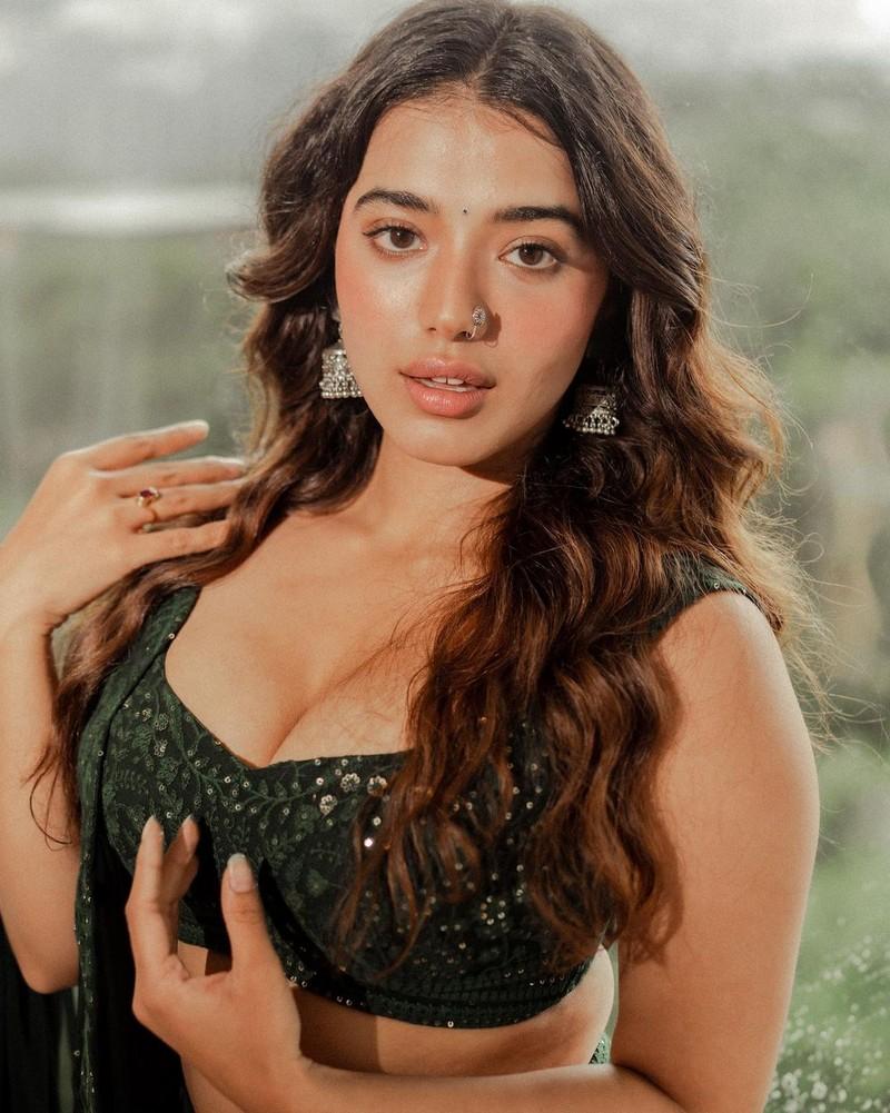 Ketika Sharma 4