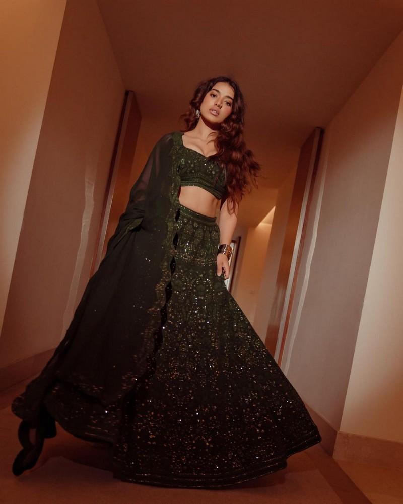 Ketika Sharma 7