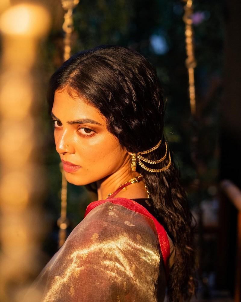 Malavika Mohanan 10