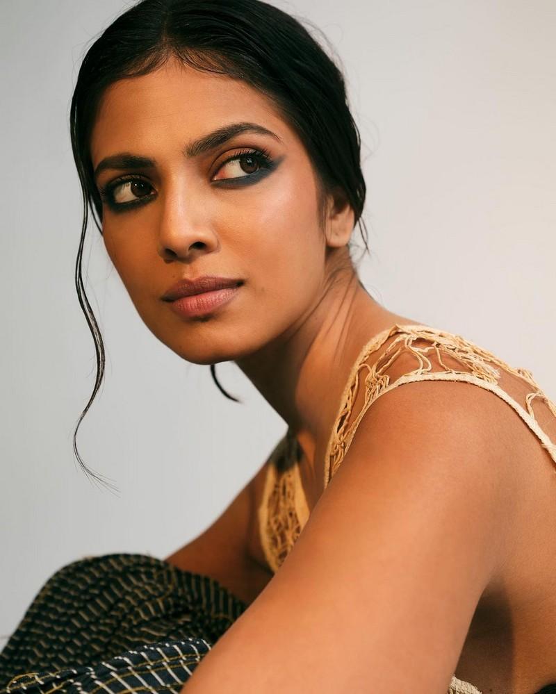 Malavika Mohanan 18