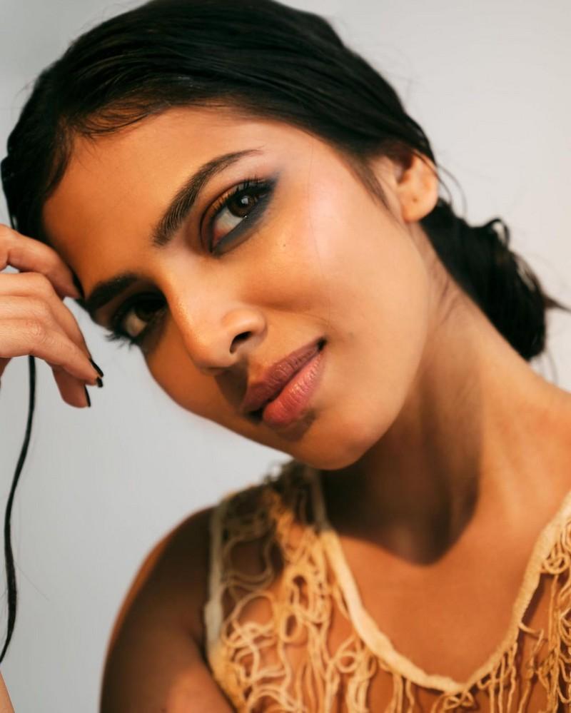 Malavika Mohanan 19