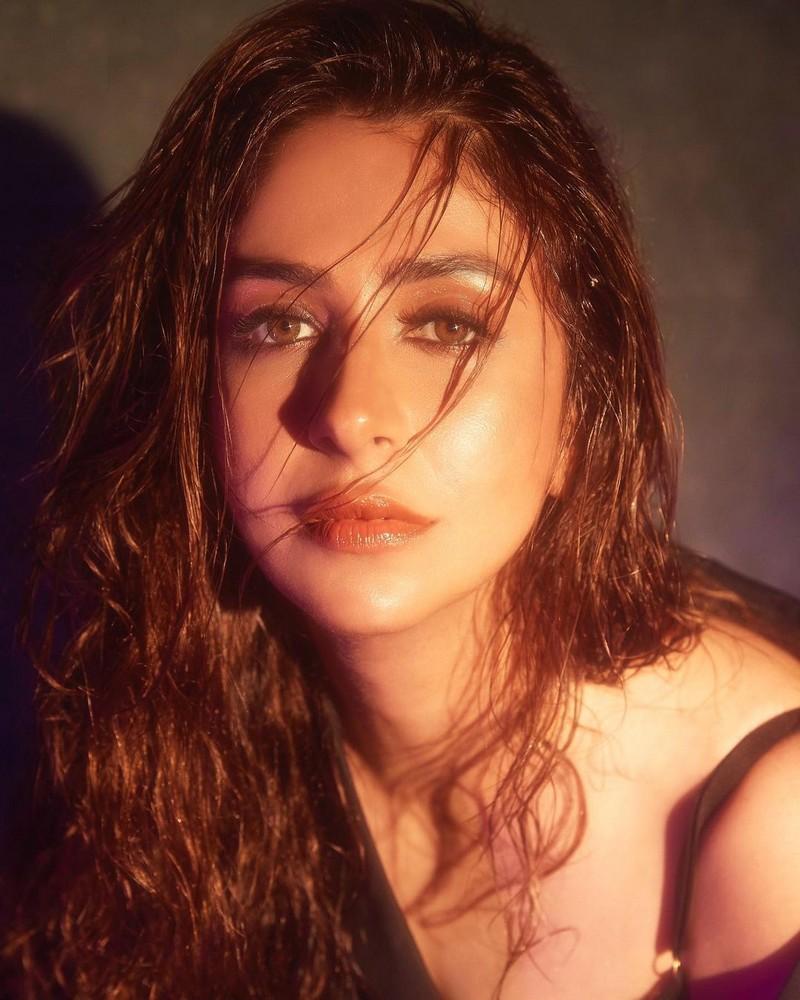 Malvika Raaj 4