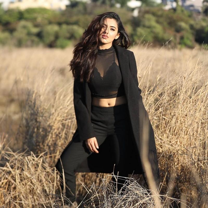 Malvika Sharma 1