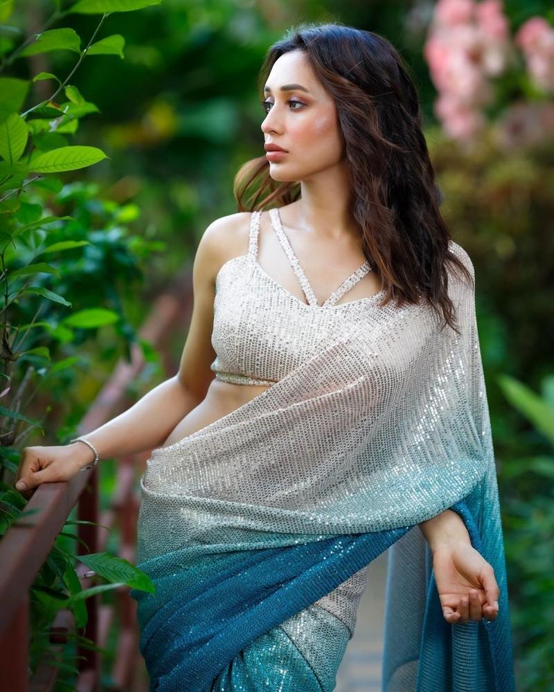 Mimi Chakraborty 5