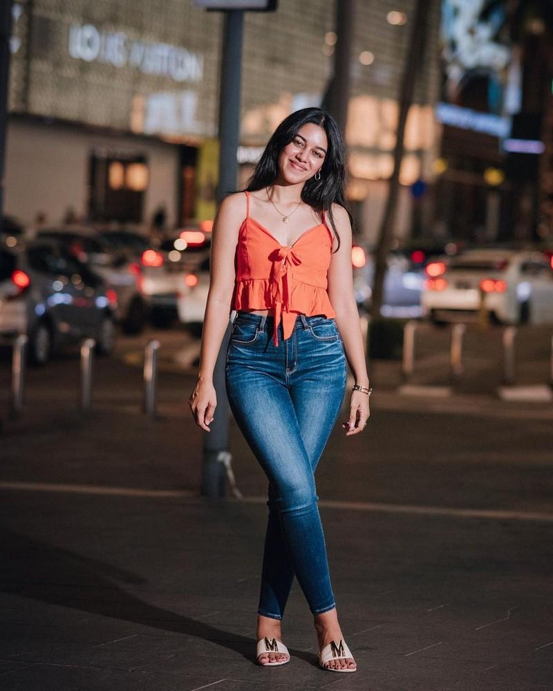 Mirnalini Ravi 6