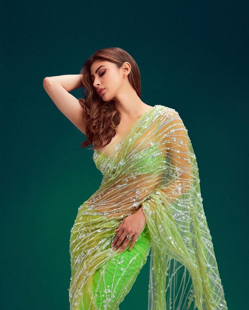 Mouni Roy 1