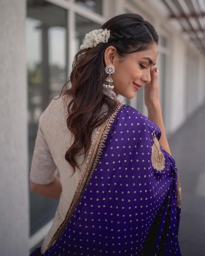 Mrunal Thakur 2