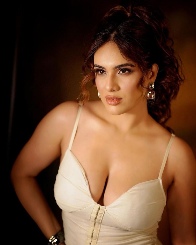 Nehhaa Malik 12