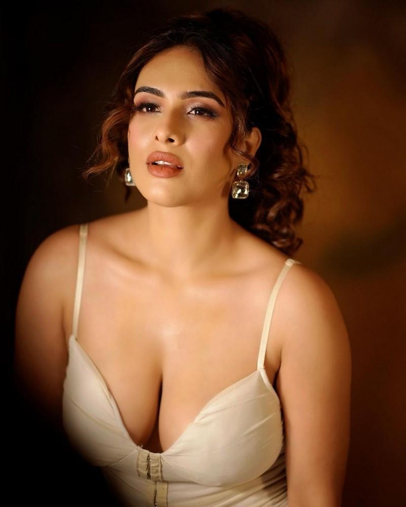 Nehhaa Malik 15