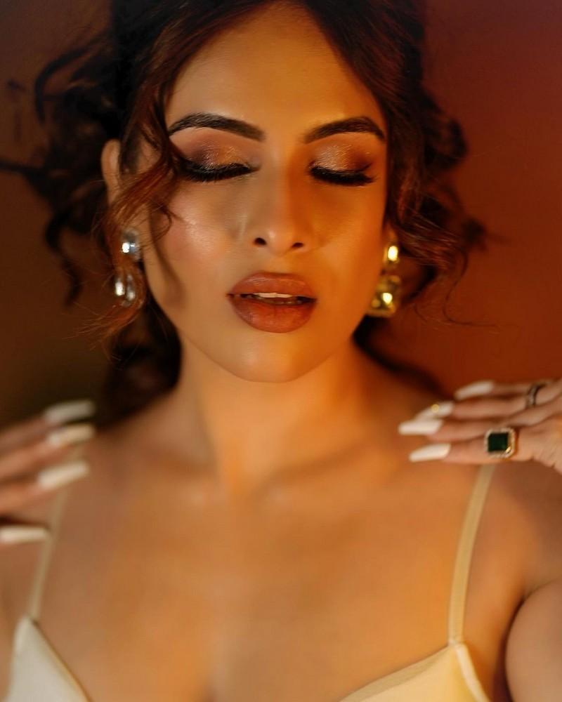 Nehhaa Malik 18