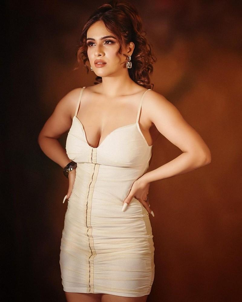 Nehhaa Malik 8