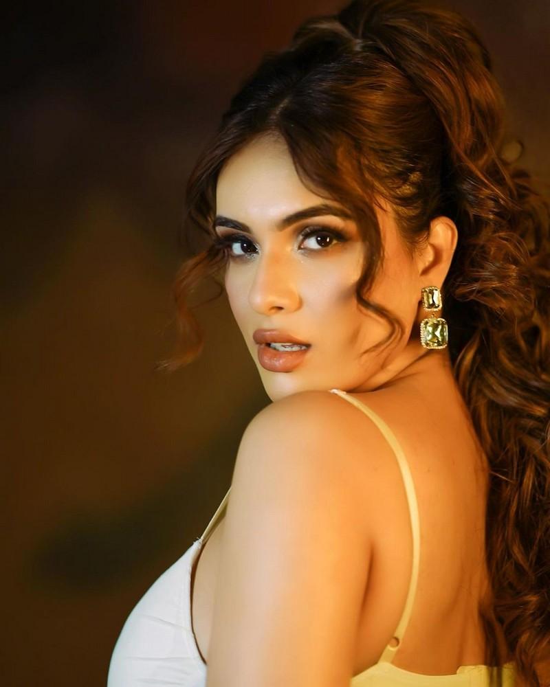 Nehhaa Malik 9